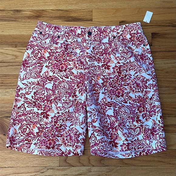 NWT Talbots Floral Bermuda Shorts Sz 10 - Picture 5 of 10